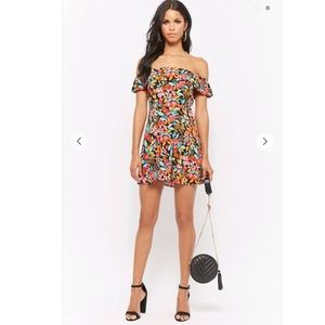 Forever21 off shoulders ruffle dress